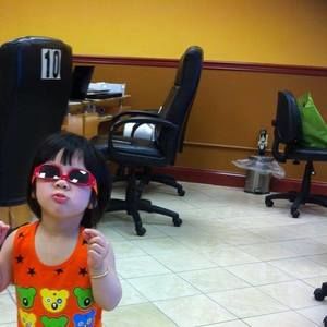 Meet your Posher, Phuong uyen